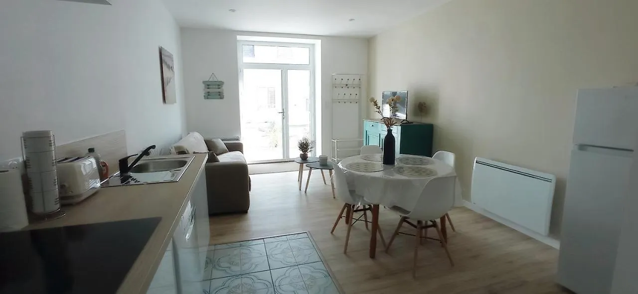 L'Escale Bretonne 4 Personnes, Proche Mer, Jardin Prive Clos Et Independant, Appartement En Rez De Chausse Guilvinec